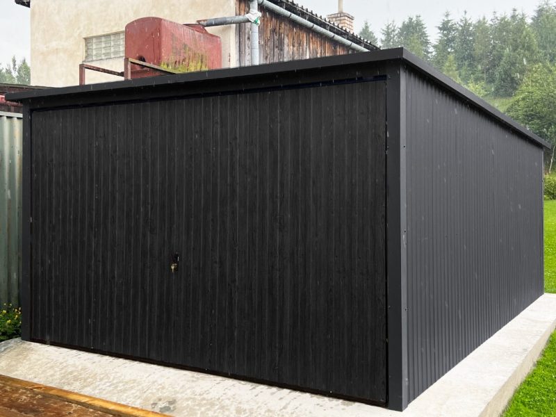 Plechová garáž 3 x 5m RAL7016 / Černé dřevo