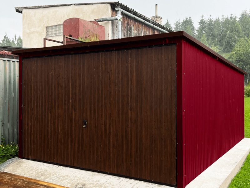 Plechová garáž 3 x 5m RAL3005 / Tmavý ořech